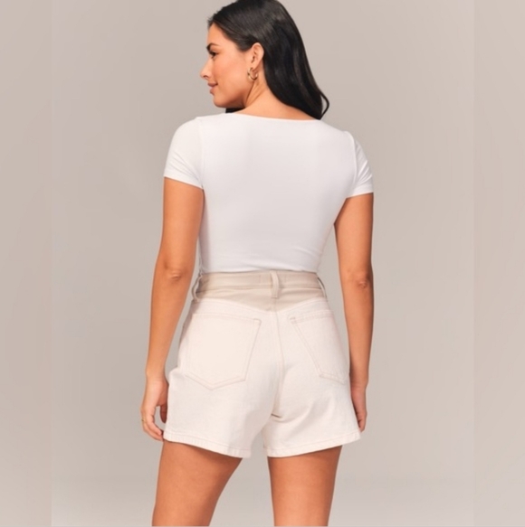 Abercrombie & Fitch 2-Toned Dad Shorts - Picture 2 of 5